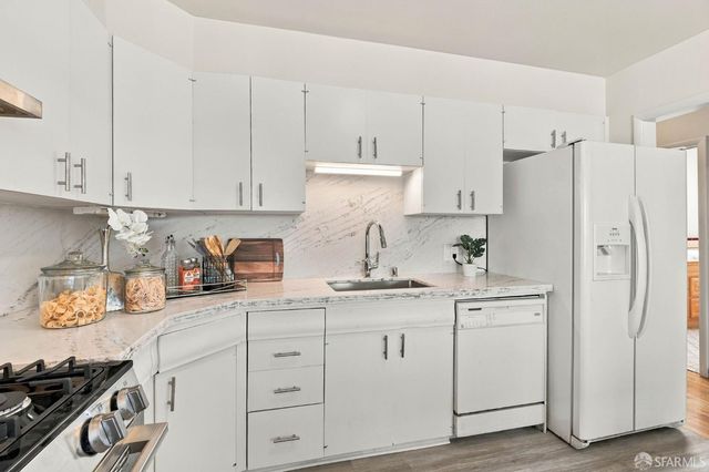 2074 48th Avenue, San Francisco, CA 94116