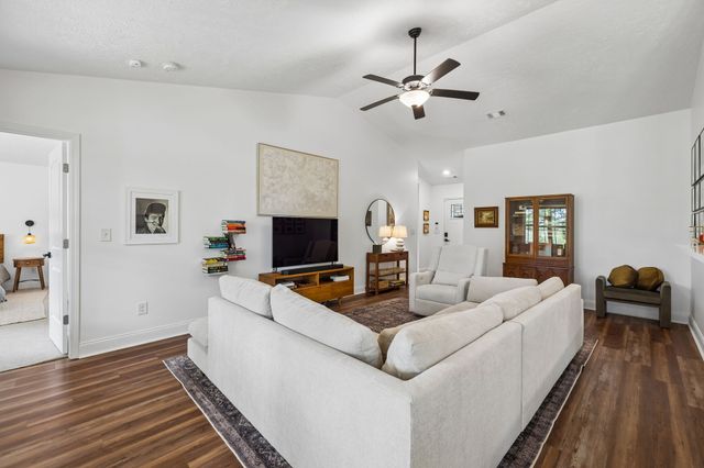 745 Cedar Ln, Springfield, TN 37172