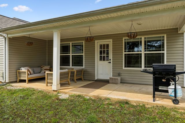 745 Cedar Ln, Springfield, TN 37172