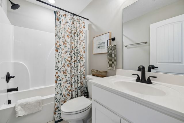 745 Cedar Ln, Springfield, TN 37172