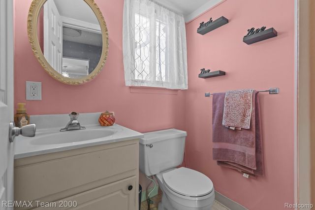 39234 Gloucester Street, Westland, MI 48186