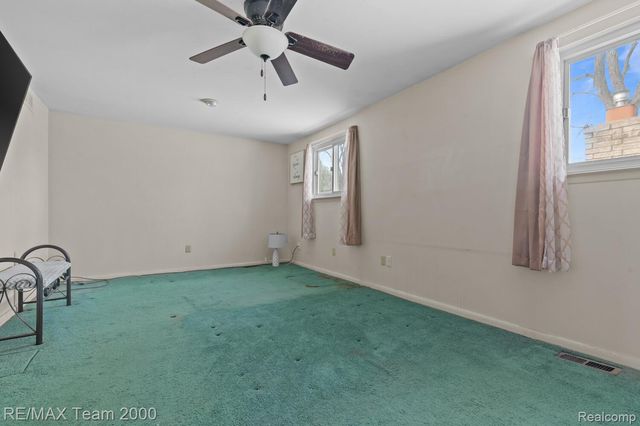 39234 Gloucester Street, Westland, MI 48186