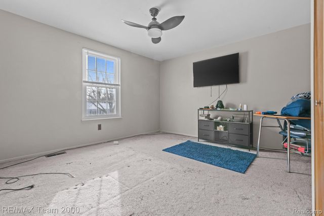 39234 Gloucester Street, Westland, MI 48186