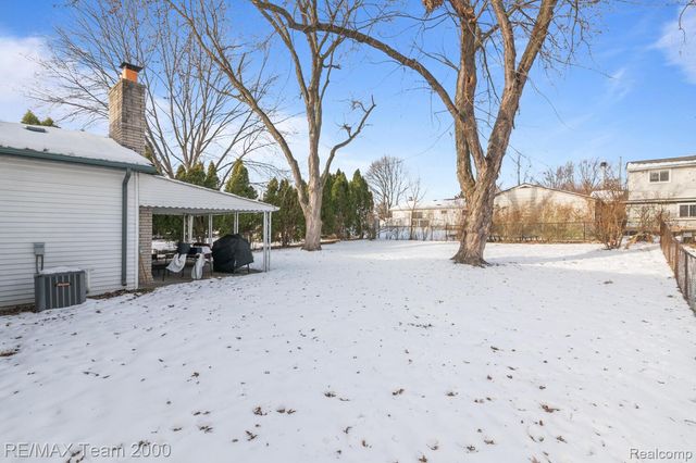 39234 Gloucester Street, Westland, MI 48186