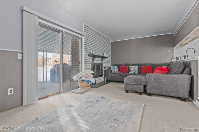 39234 Gloucester Street, Westland, MI 48186