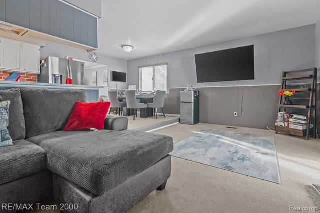 39234 Gloucester Street, Westland, MI 48186