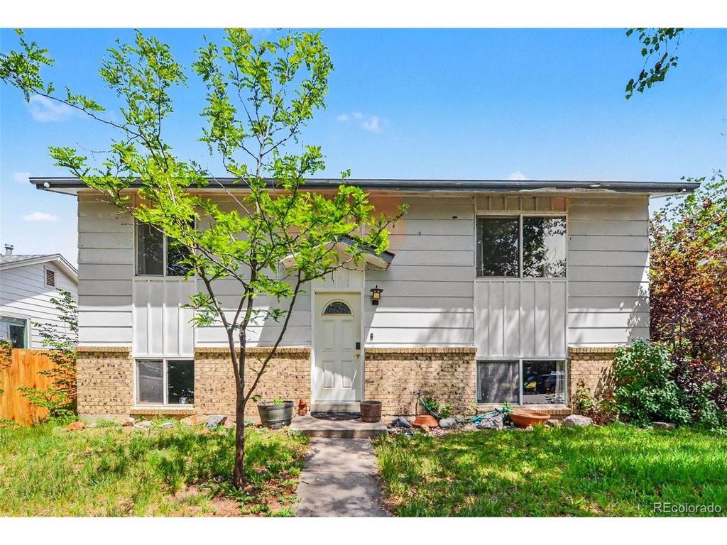 1166 Ouray St, Aurora, CO 80011