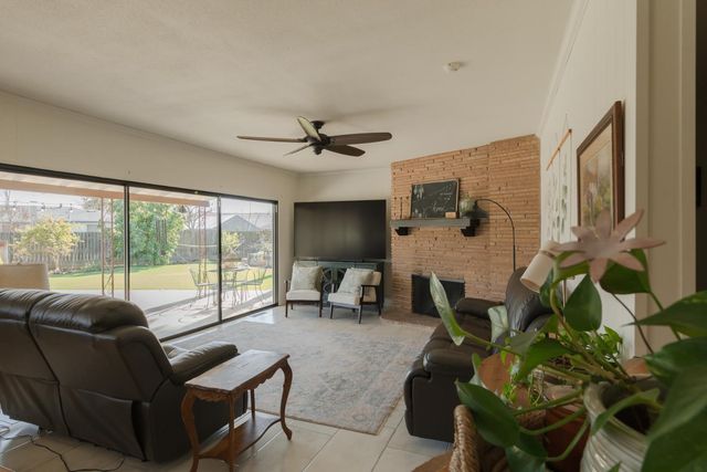 1509 W San Madele Avenue, Fresno, CA 93711