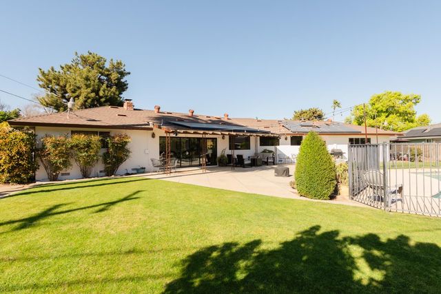 1509 W San Madele Avenue, Fresno, CA 93711