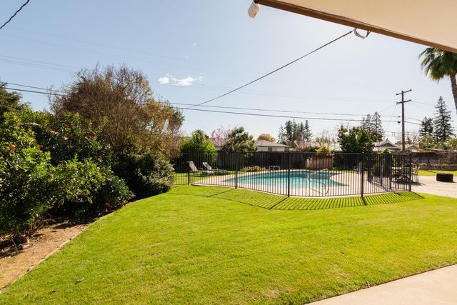 1509 W San Madele Avenue, Fresno, CA 93711