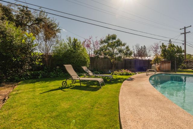 1509 W San Madele Avenue, Fresno, CA 93711