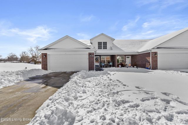 6600 Eagle Wood Dr, Louisville, KY 40272