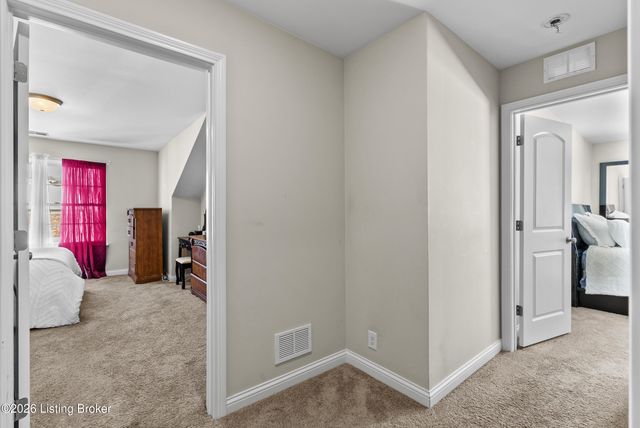 6600 Eagle Wood Dr, Louisville, KY 40272