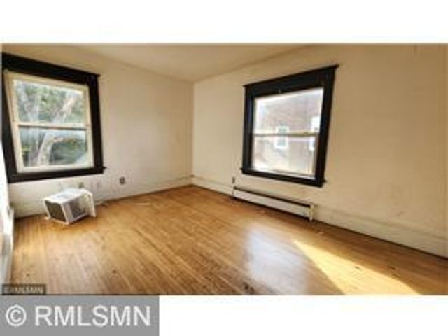 1052 Ross Avenue, Saint Paul, MN 55106