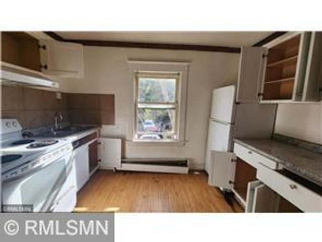 1052 Ross Avenue, Saint Paul, MN 55106