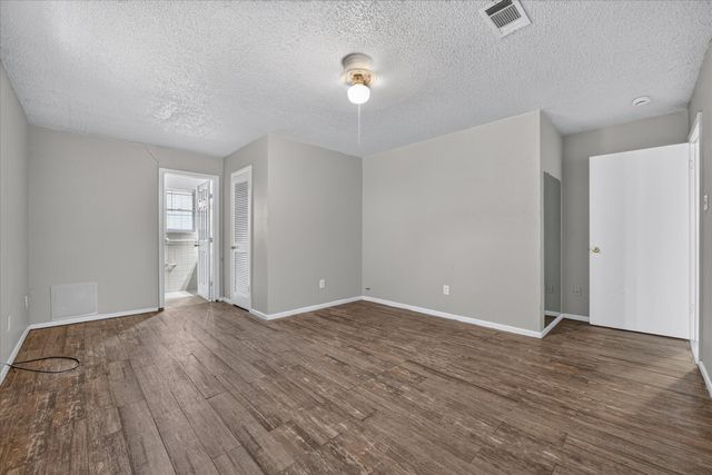 4902 Inverness Avenue, Fort Worth, TX 76132