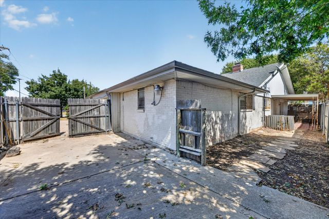 4902 Inverness Avenue, Fort Worth, TX 76132