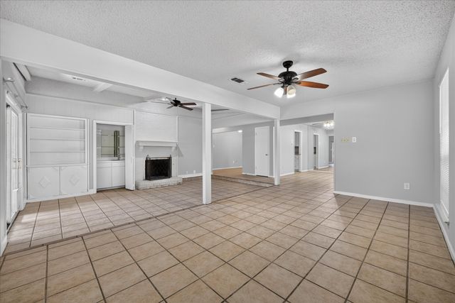 4902 Inverness Avenue, Fort Worth, TX 76132