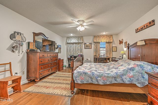 42 Platinum Court 42, Johnson City, TN 37604