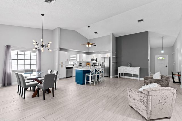 5256 Tiffany Anne Circle, West Palm Beach, FL 33417