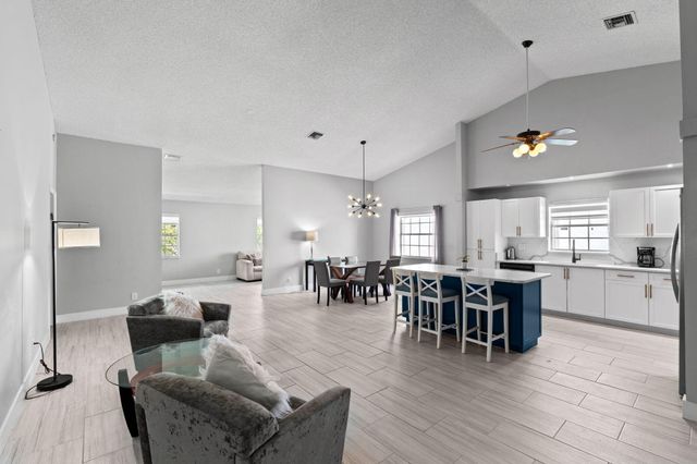 5256 Tiffany Anne Circle, West Palm Beach, FL 33417