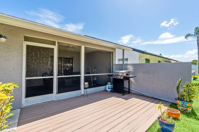 5256 Tiffany Anne Circle, West Palm Beach, FL 33417