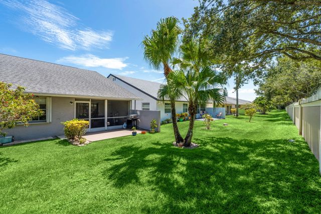 5256 Tiffany Anne Circle, West Palm Beach, FL 33417