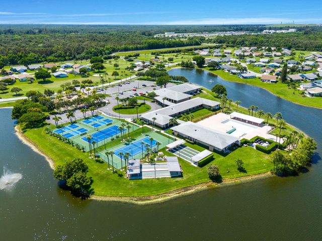 5256 Tiffany Anne Circle, West Palm Beach, FL 33417