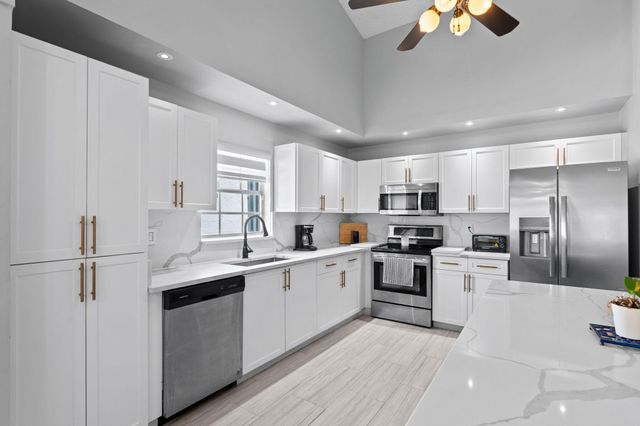 5256 Tiffany Anne Circle, West Palm Beach, FL 33417