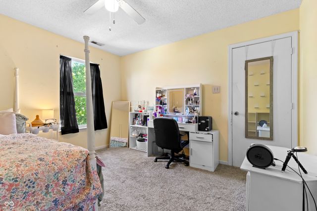 19185 Calico Aster Drive, Noblesville, IN 46062