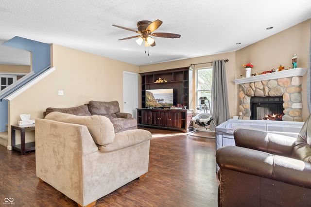 19185 Calico Aster Drive, Noblesville, IN 46062