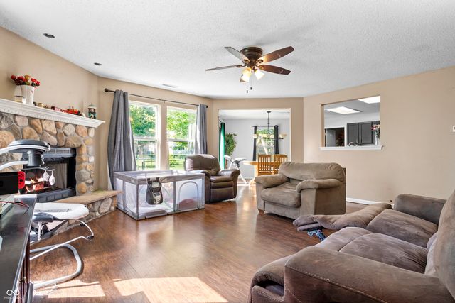 19185 Calico Aster Drive, Noblesville, IN 46062