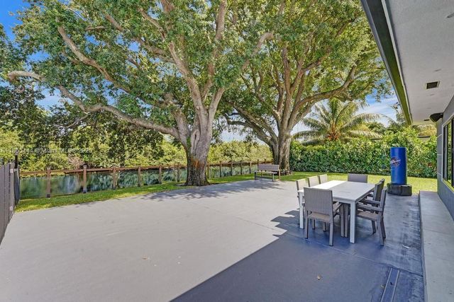 4660 SW 37th Ave, Dania Beach, FL 33312