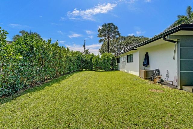4660 SW 37th Ave, Dania Beach, FL 33312