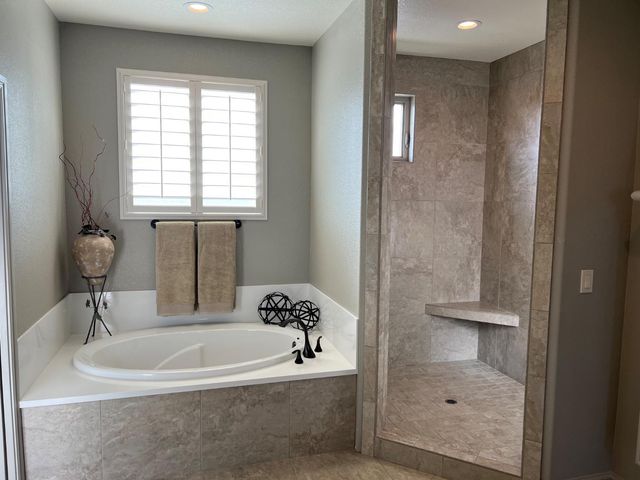 8752 N Privado Ct, Hilmar, CA 95324