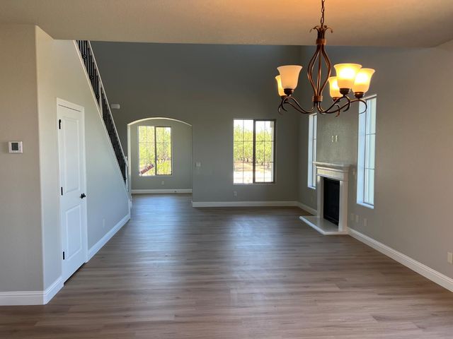 8752 N Privado Ct, Hilmar, CA 95324