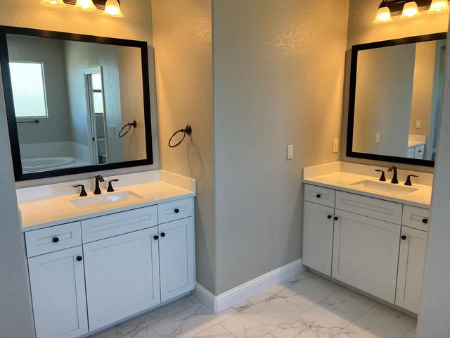 8752 N Privado Ct, Hilmar, CA 95324