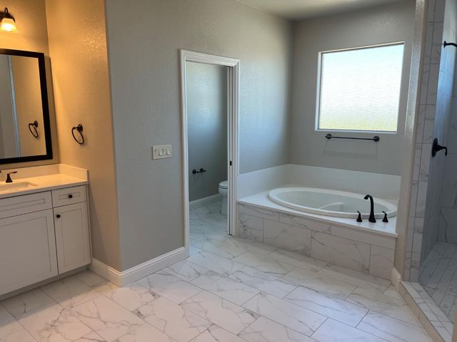 8752 N Privado Ct, Hilmar, CA 95324