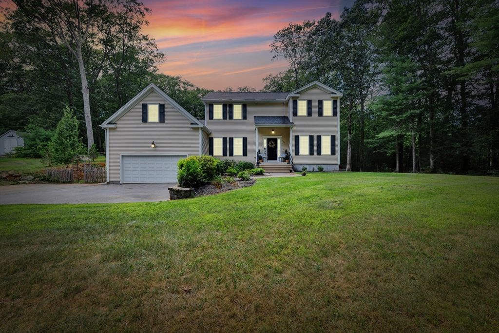 128 Podunk Rd, Sturbridge, MA 01566