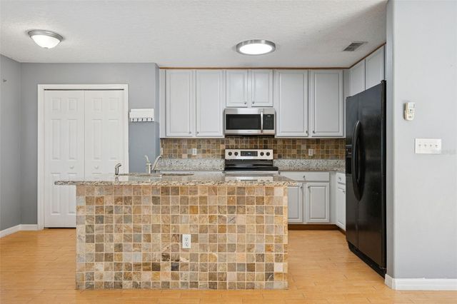 2825 CLIFFE COURT, Oviedo, FL 32765