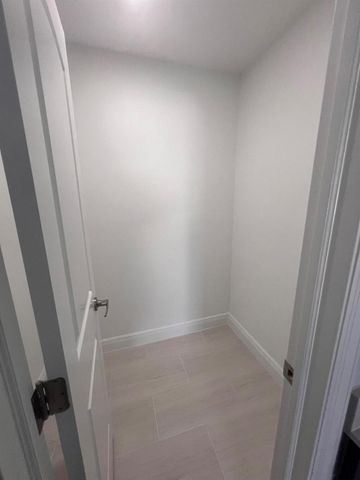 1051 Orange Terrace 203, Delray Beach, FL 33445