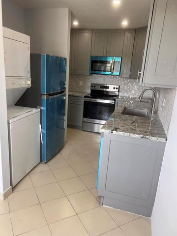 1051 Orange Terrace 203, Delray Beach, FL 33445