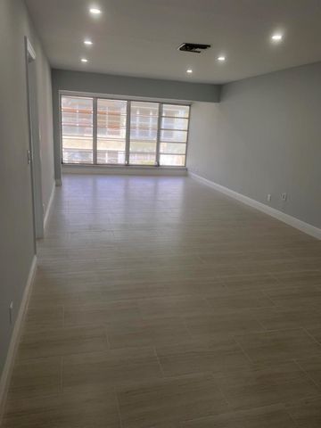 1051 Orange Terrace 203, Delray Beach, FL 33445