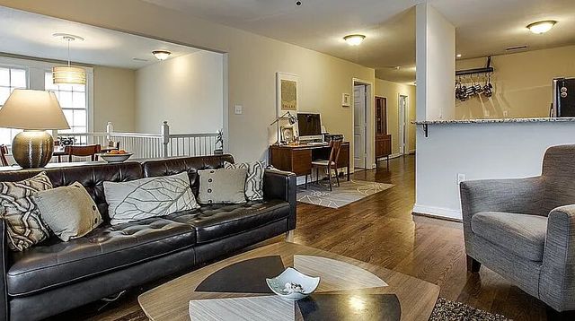 407 S Windomere Avenue A, Dallas, TX 75208