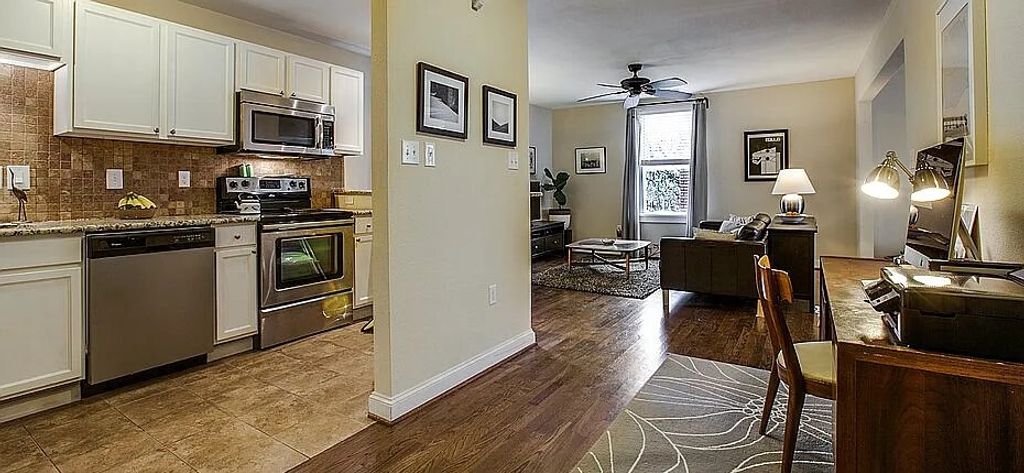 407 S Windomere Avenue A, Dallas, TX 75208