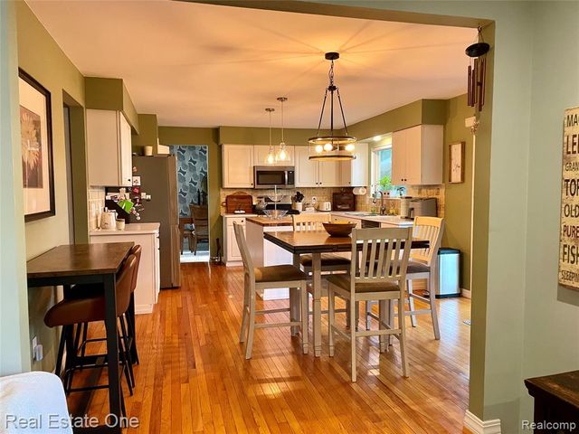 5613 Adderstone Drive, Clarkston, MI 48346