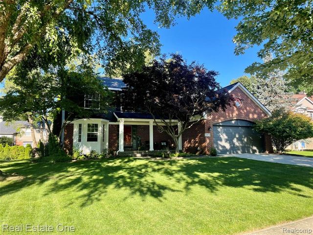 5613 Adderstone Drive, Clarkston, MI 48346