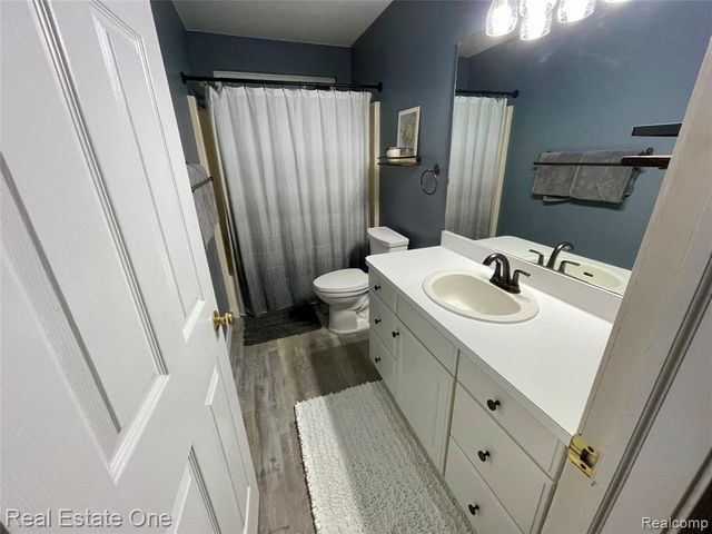 5613 Adderstone Drive, Clarkston, MI 48346
