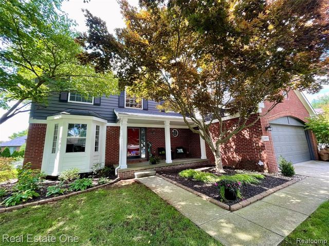 5613 Adderstone Drive, Clarkston, MI 48346