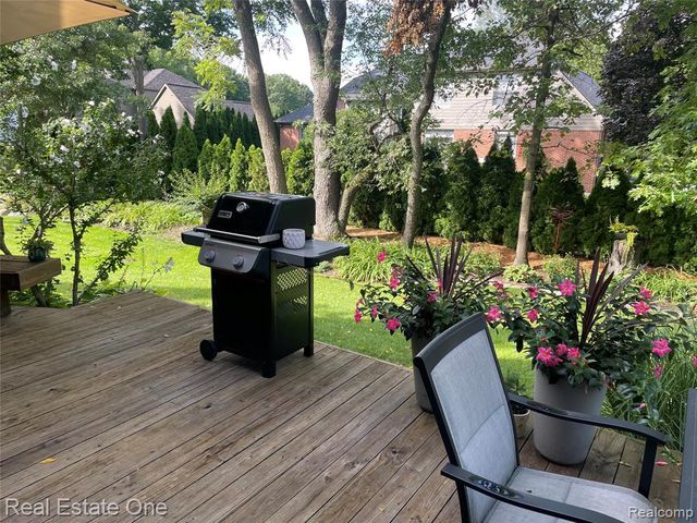 5613 Adderstone Drive, Clarkston, MI 48346
